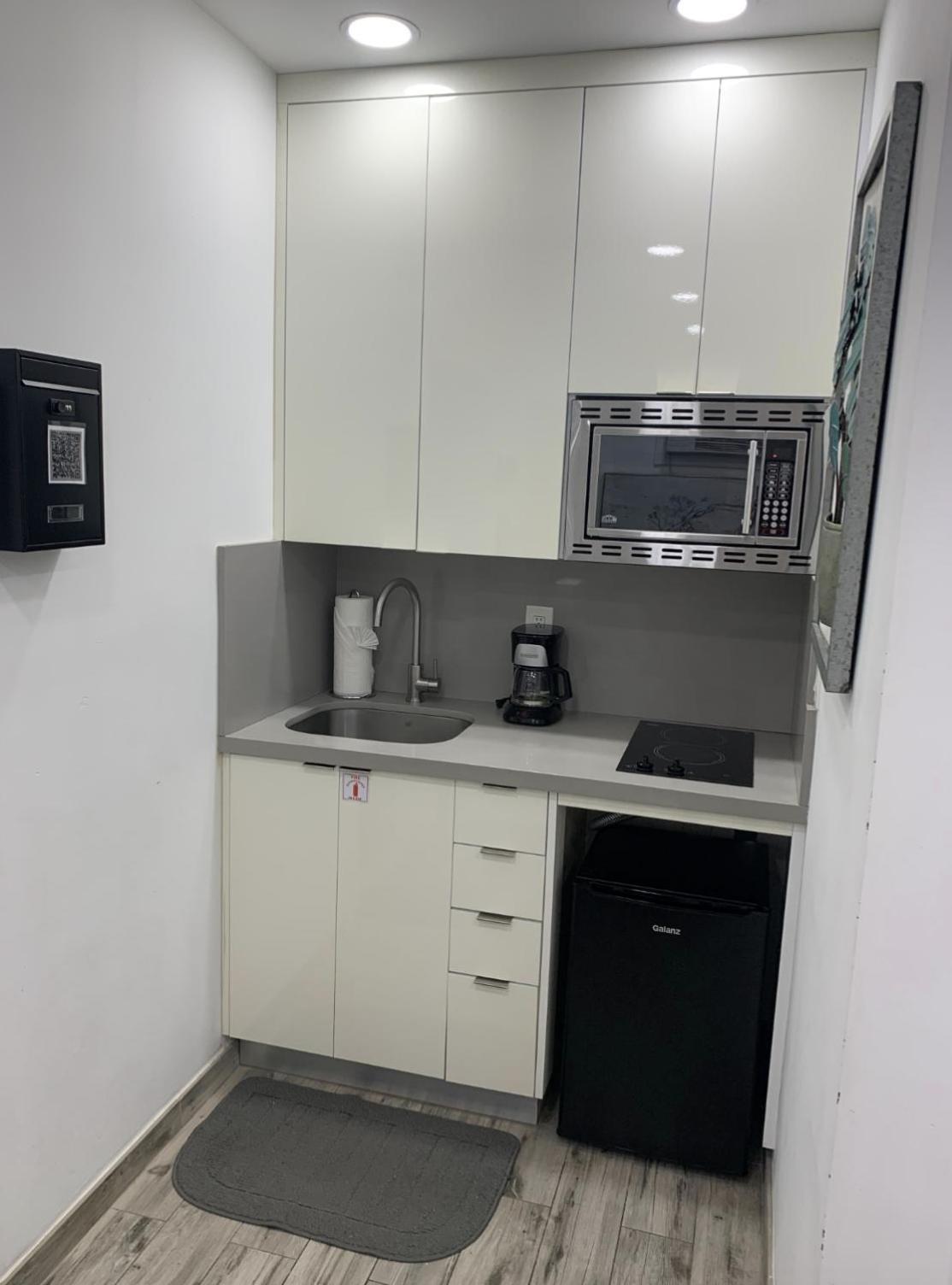 Appartement Chick & Fashionable 1 Bedroom Unit # 4 *