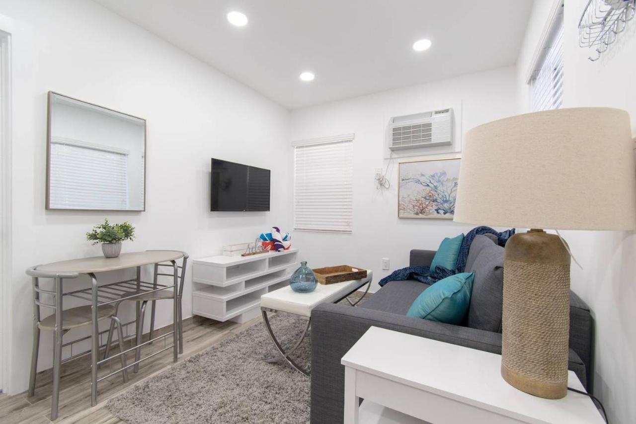 Apartment Chick & Fashionable 1 Bedroom Unit # 4 Dania Beach