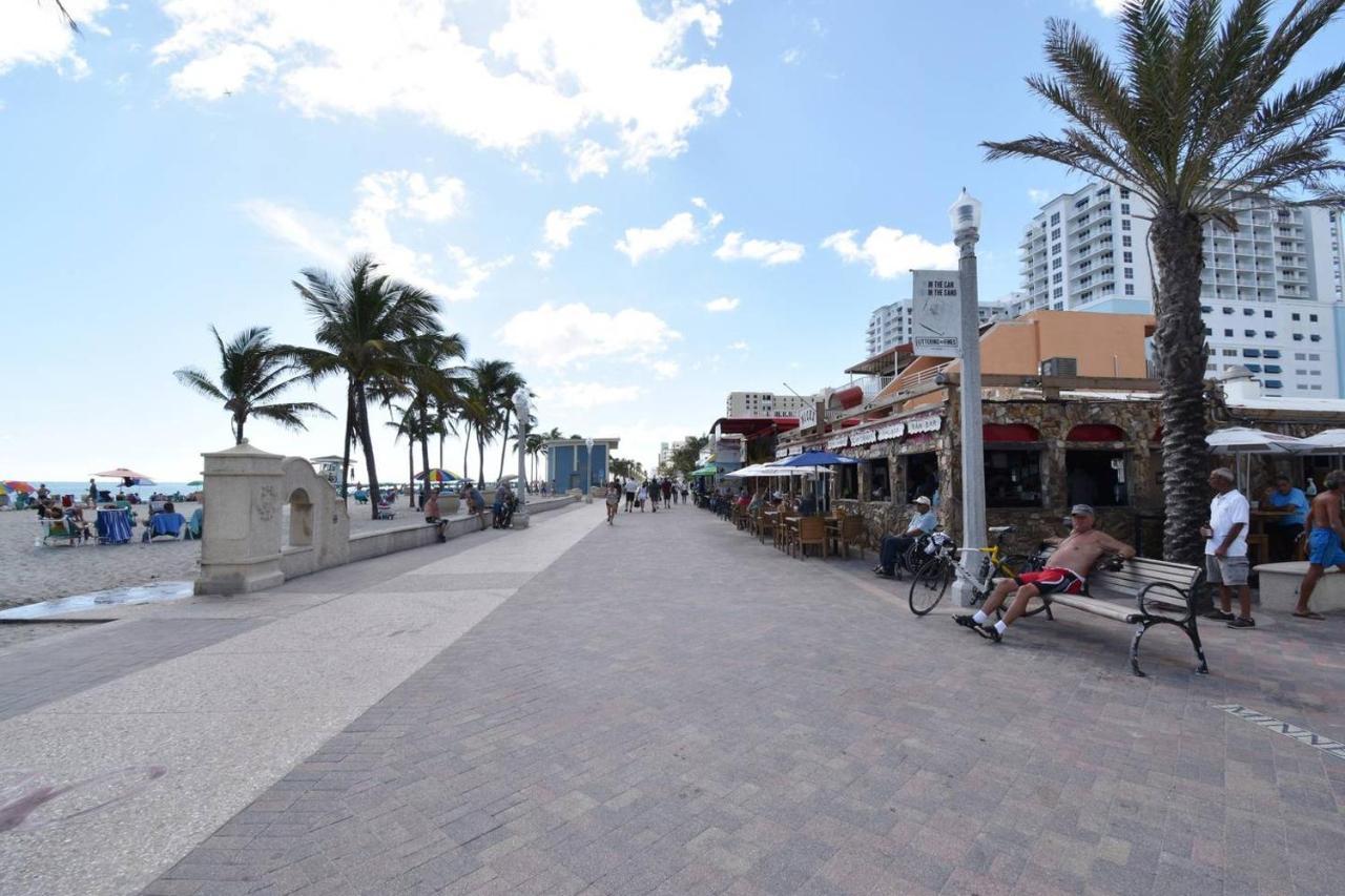 Chick & Fashionable 1 Bedroom Unit # 4 * Dania Beach